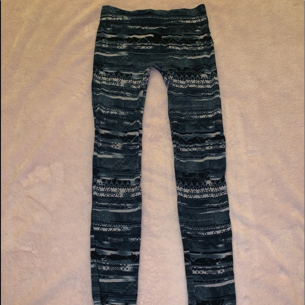 Full-length tribal leggings
